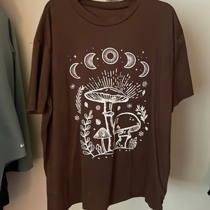 Oversized mushroom tee